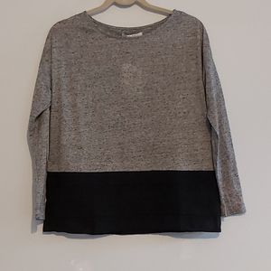Grey/black top